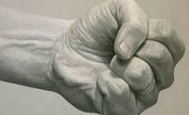 Отчиму грозит до двух лет за попытку убить подростка