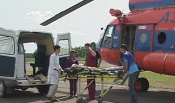 Мальчика, выпавшего из окна пятого этажа, отправили на вертолете  в Красноярск
