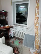 В городе Назарово молодёжь врезалась на автомобиле в палисад и разбежалась