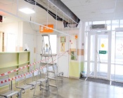 В Назаровской  детской поликлинике обрушилась потолочная плитка
