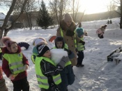 Сотрудники ГИБДД и дошкольники отметили Всемирный день снеговика