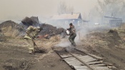 Жилые дома горели на улице Островская
