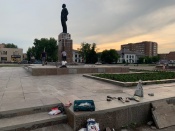 К общегородскому выпускному в центре города появится новый асфальт и будет отреставрирован памятник В. И. Ленину