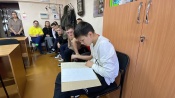 Школьники из Назаровского района учились работать с архивными материалами