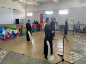 В Молодёжном центре начался концерт в поддержку наших земляков "Своих не бросаем!".