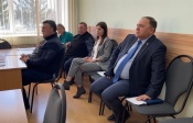 Обслужены, но переполнены. Депутаты и регоператор по-разному видят контейнерные площадки