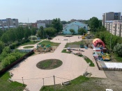 Купальный сезон открыли дети. Заплывы устраивают в фонтанах
