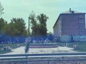 Купальный сезон открыли дети. Заплывы устраивают в фонтанах