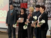 �80 ��������� ������: � �������� ������������ ����� � �������� �����������-�����������