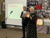 �80 ��������� ������: � �������� ������������ ����� � �������� �����������-�����������