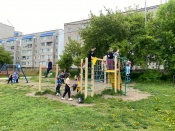 Назаровские дети весело проводят каникулы в пришкольных лагерях
